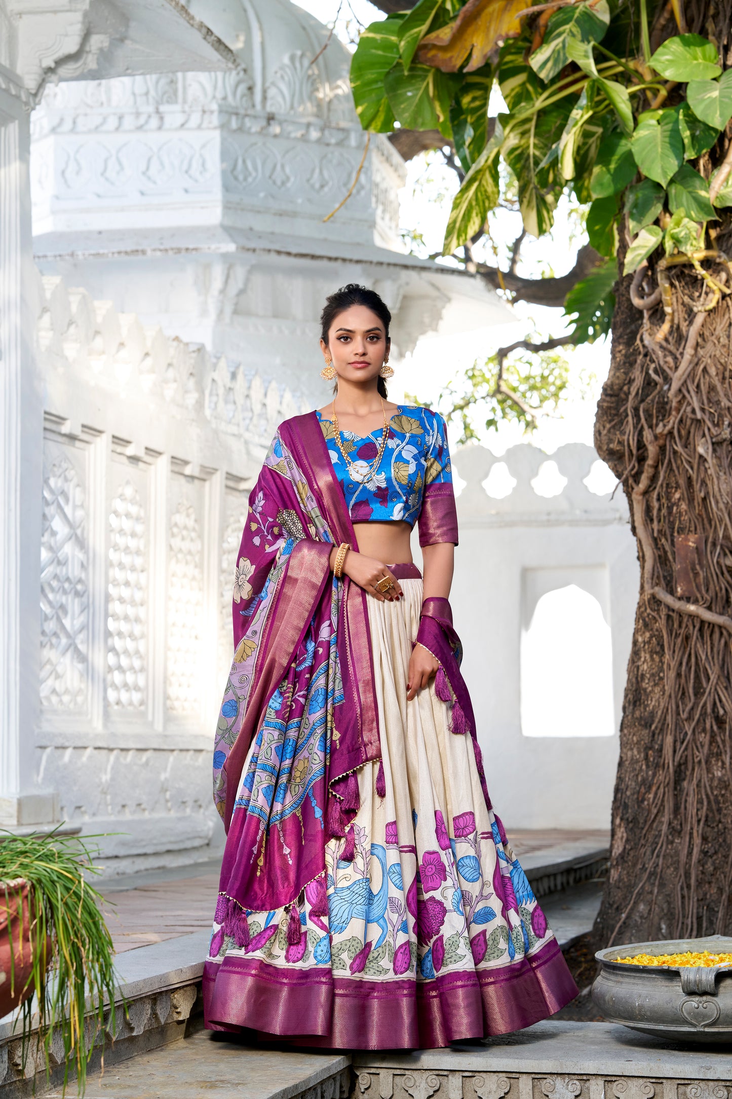 Doli - Kalamkari Print Dola Silk Off White Lehenga Set