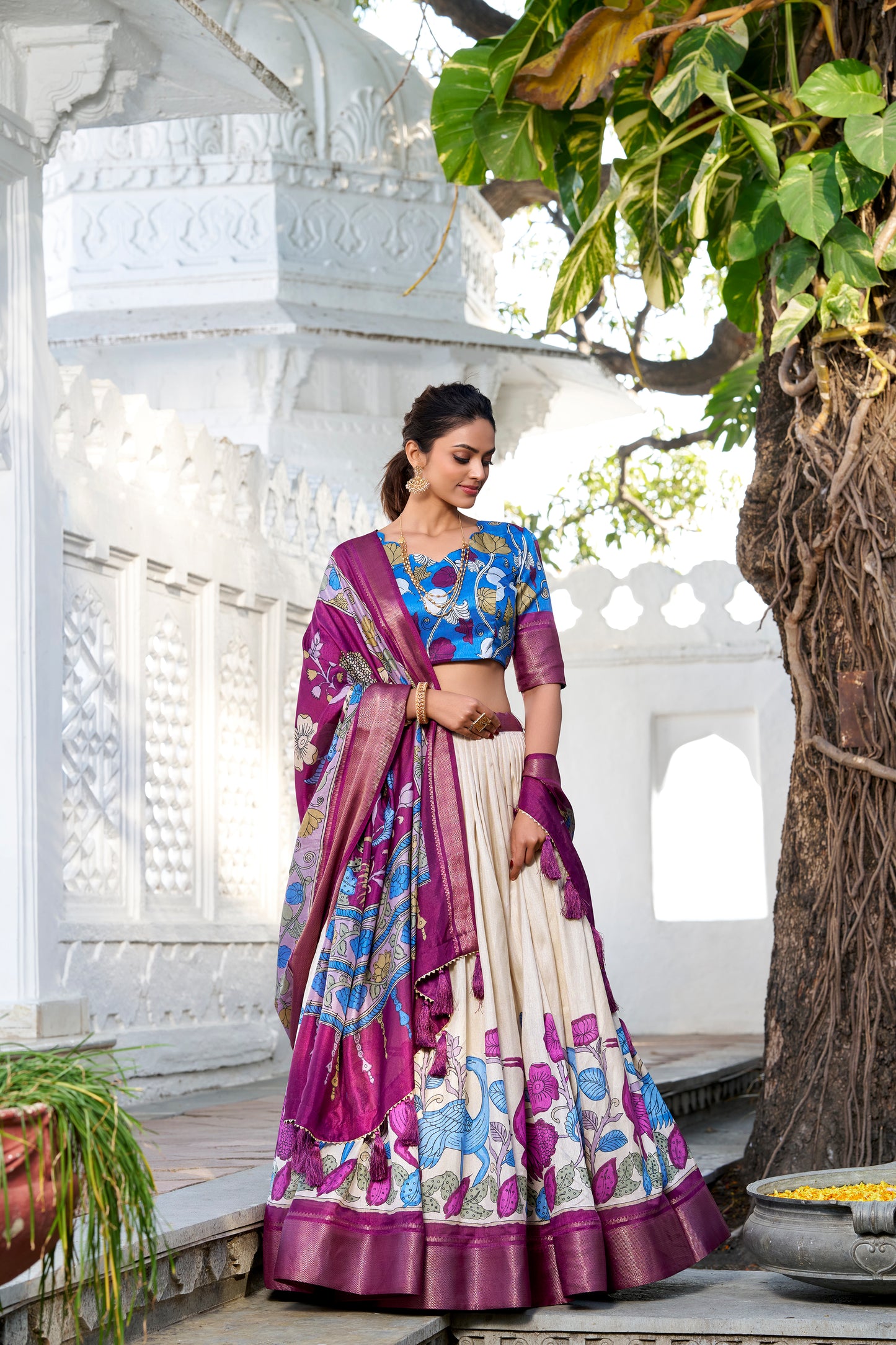 Doli - Kalamkari Print Dola Silk Off White Lehenga Set