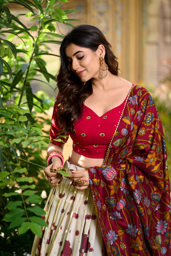 Doli - Kalamkari Print with Foil Work Border White Lehenga Choli Set - JMS Studio