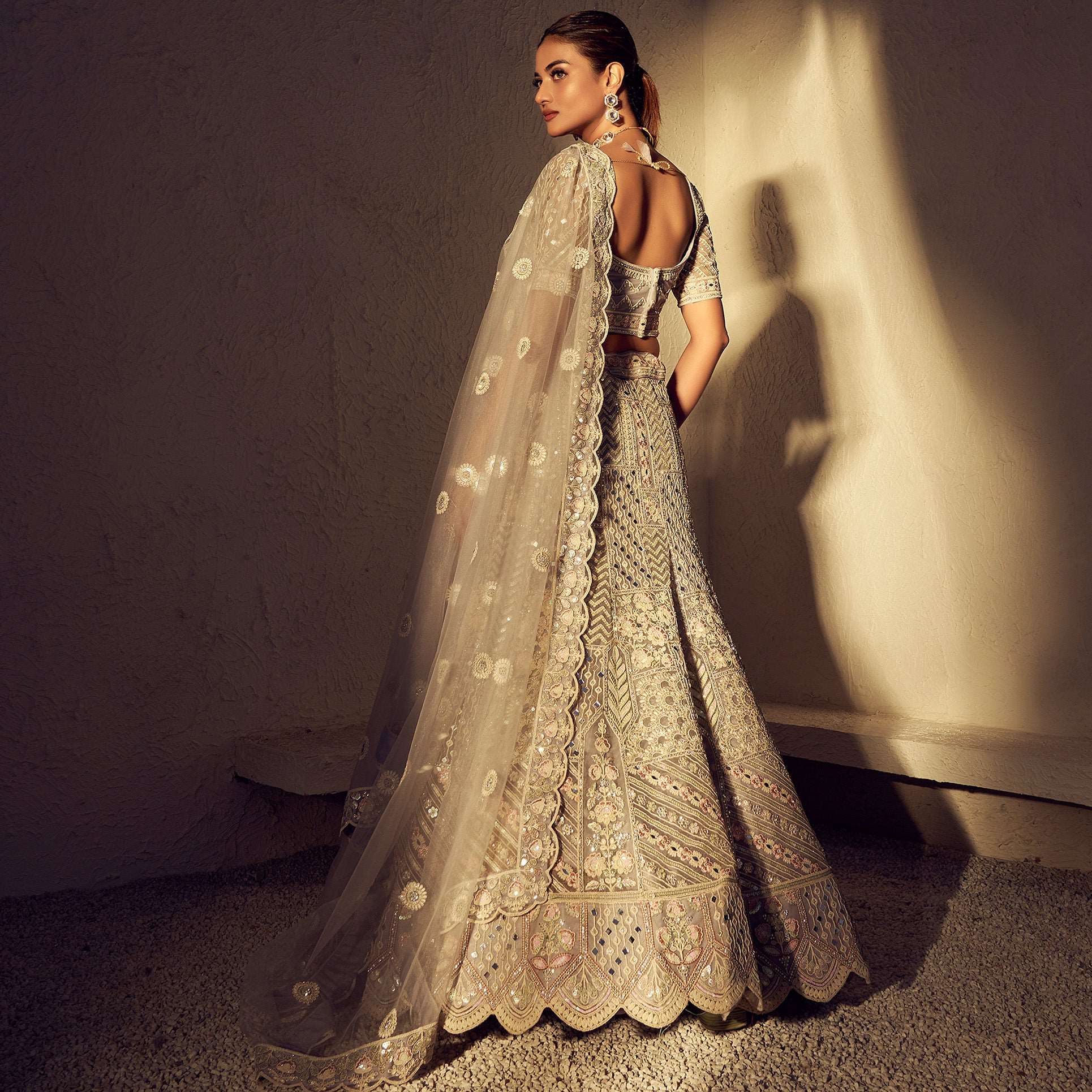 Pakistani bridal lehenga | Latest Pakistani bridal dresses Designs - YouTube
