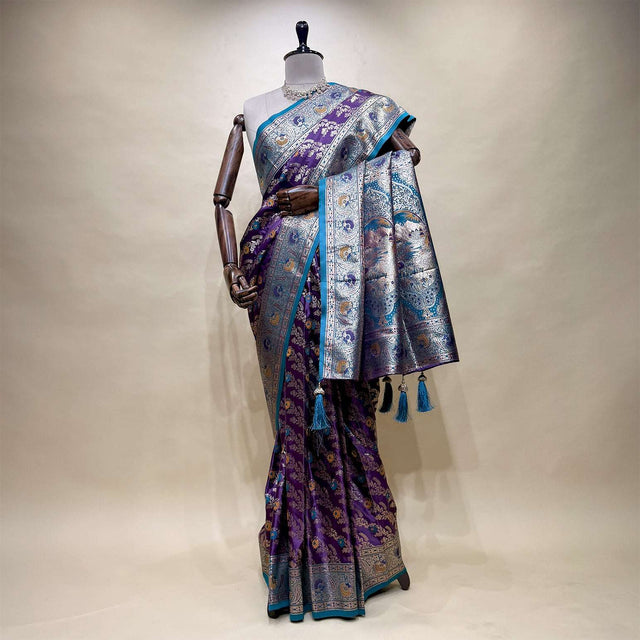 Leheriya silk saree with contrast border pallu, blue and purple patterned motifs