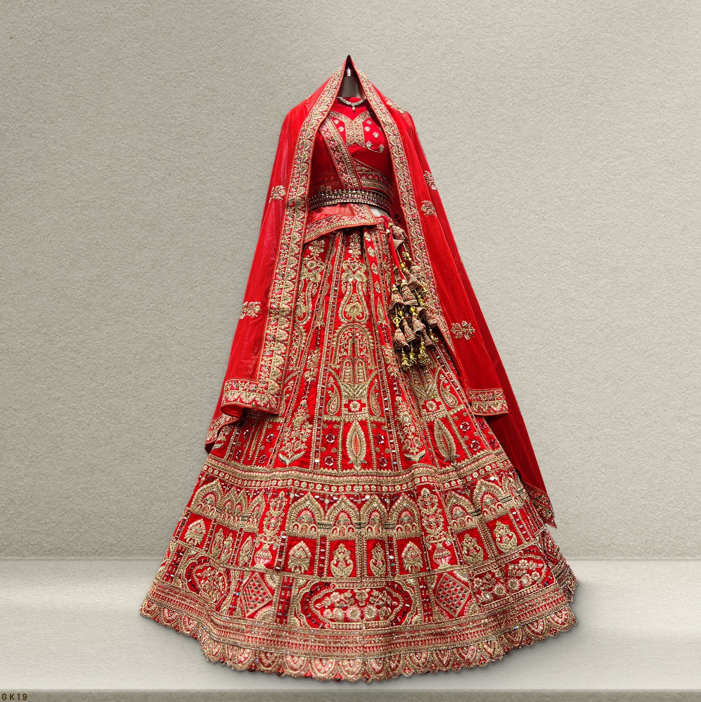 Dulhan in Red Lehenga Elegance: Raw Silk Royal Red Bridal Lehenga