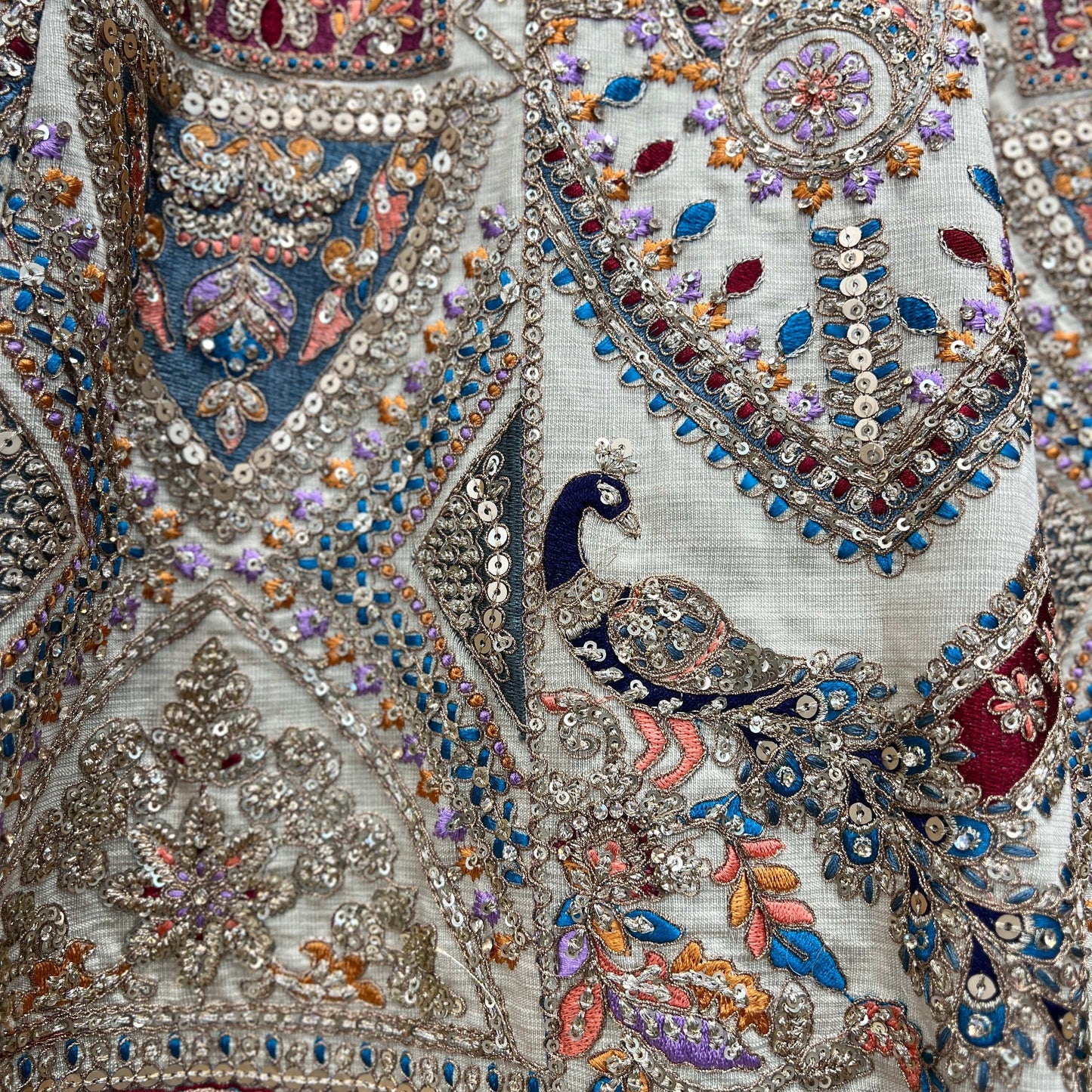 Dulhan in Panetar Lehenga : Celebrity-Inspired Royal Baggi Collection