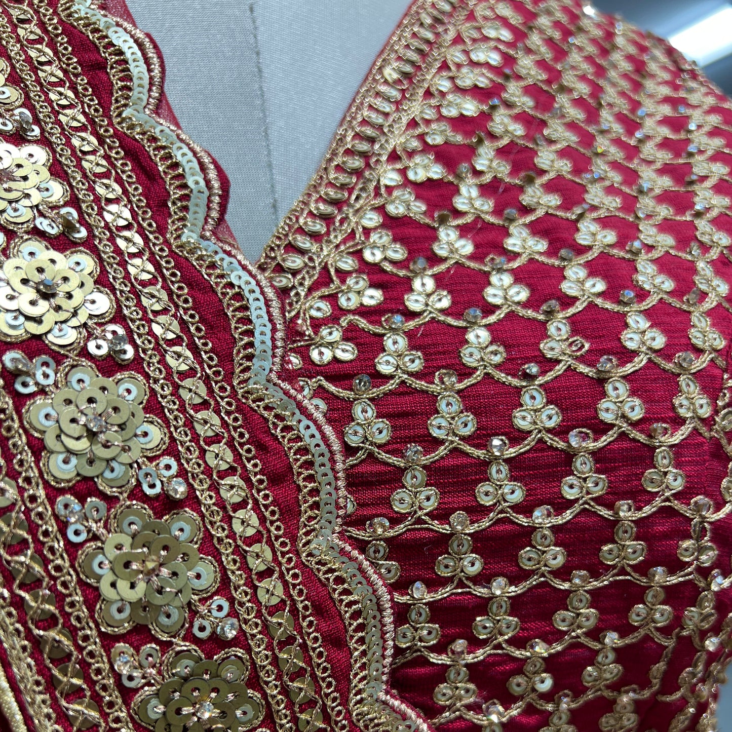 Dulhan in Red Lehenga Elegance: Celebrity-Inspired Royal Baggi Collection