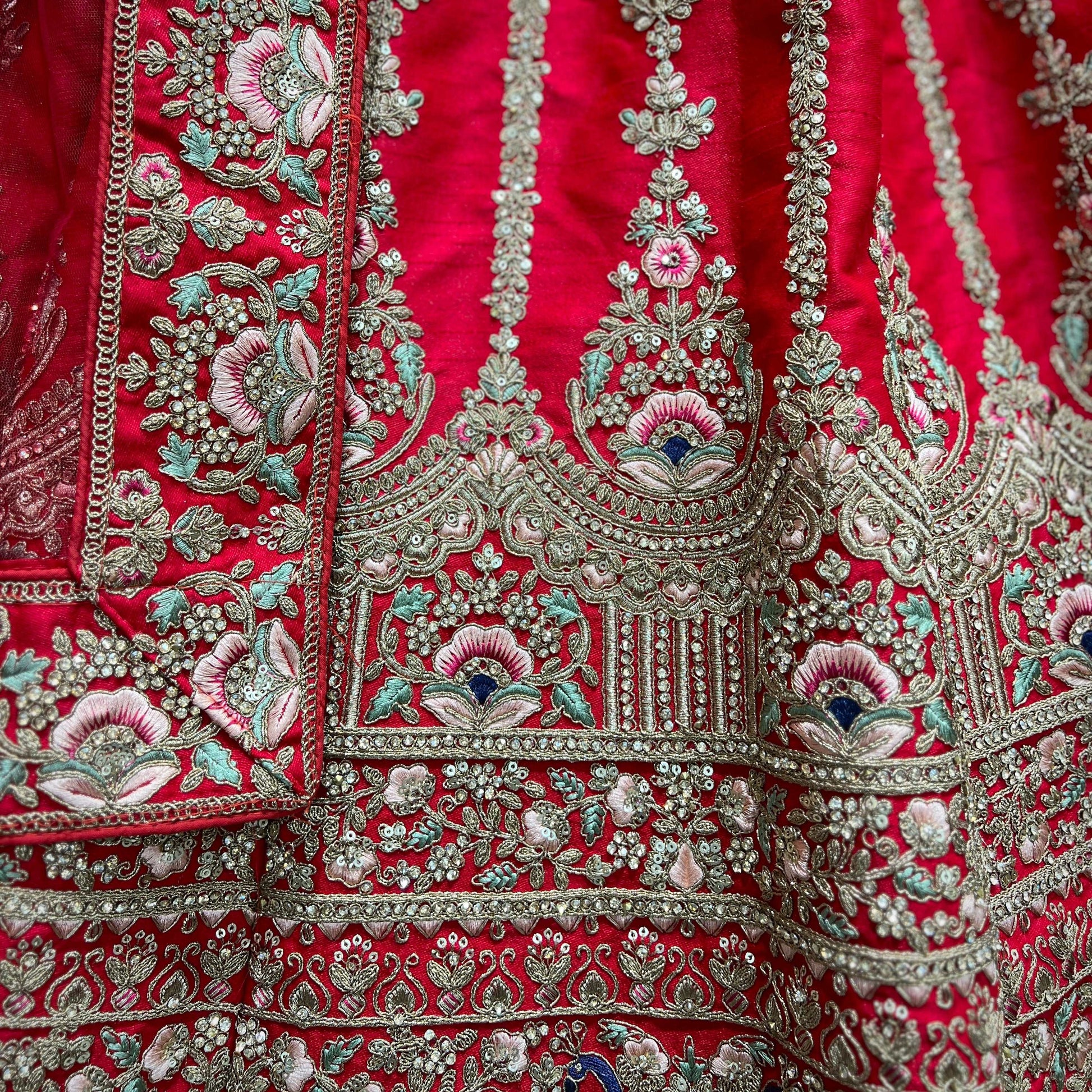 Dulhan in Red Lehenga Elegance: Raw Silk Royal Red Bridal Lehenga