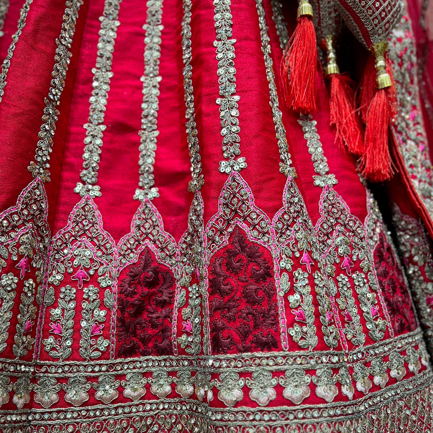 Dulhan in Red Lehenga Elegance: Raw Silk Royal Red Bridal Lehenga