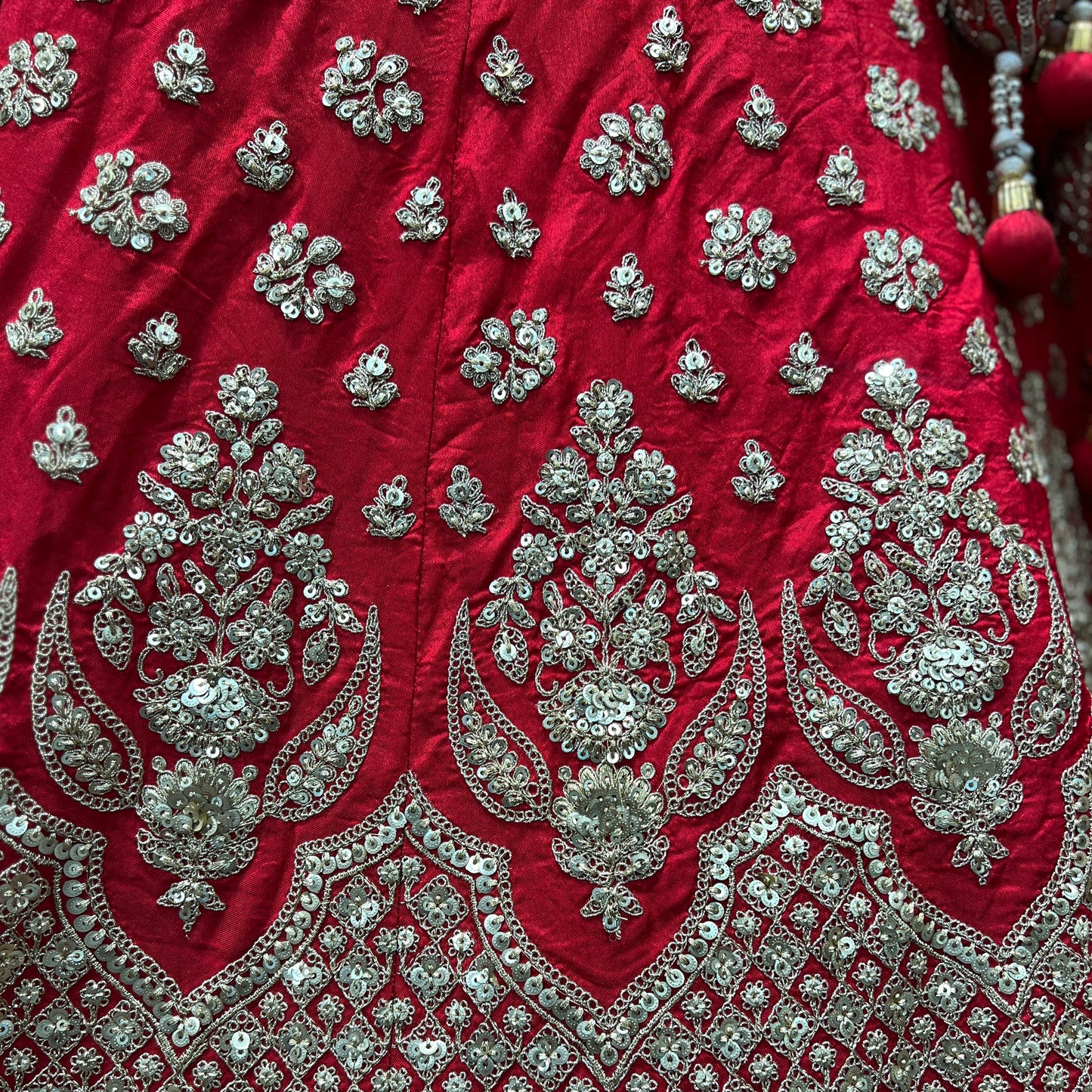 Dulhan in Red Lehenga Elegance: Raw Silk Royal Red Bridal Lehenga