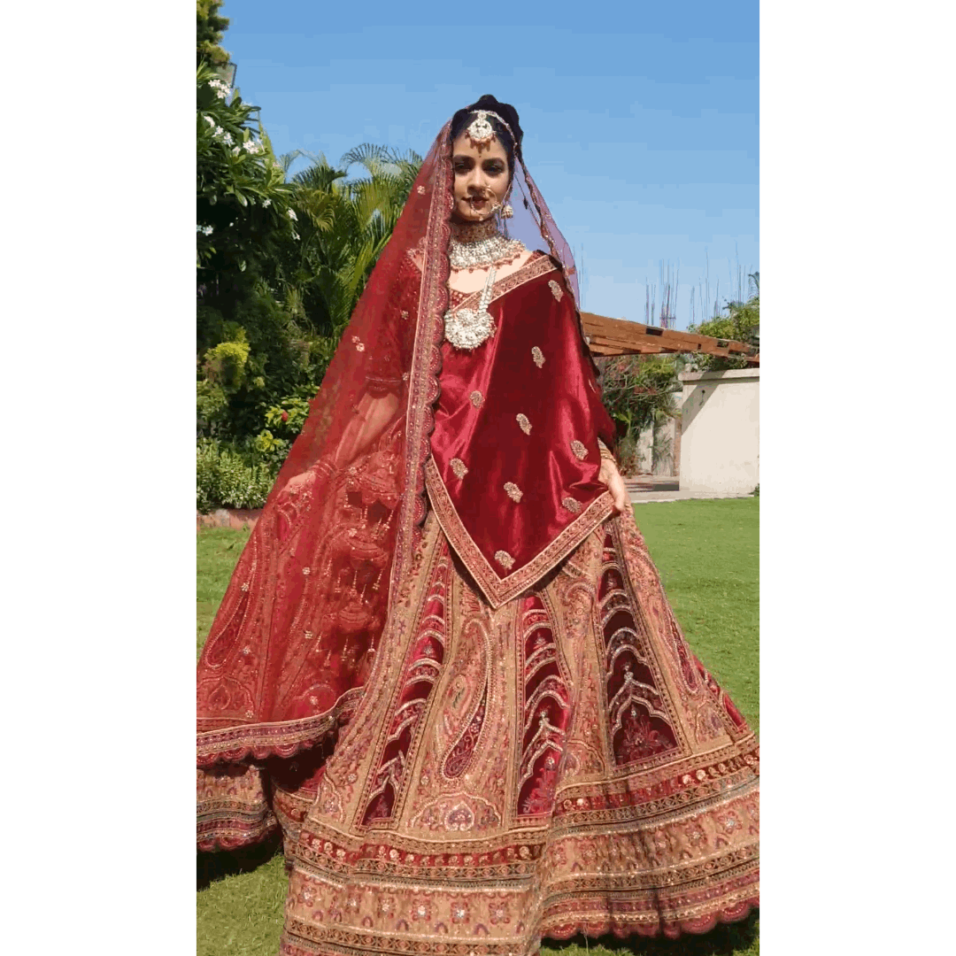 This Bride Aced Royal Marwari Look In A Unique Lehenga For Her Destination  Wedding In Jaipur