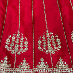 Dulhan in Red Lehenga : 12 Meter Flared Minimal Royal Red Bridal Lehenga