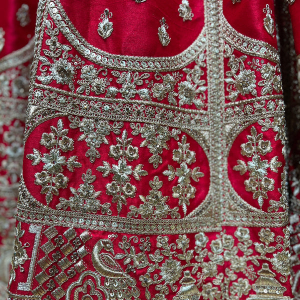 Dulhan in Red Lehenga : 12 Meter Flared Minimal Royal Red Bridal Lehenga