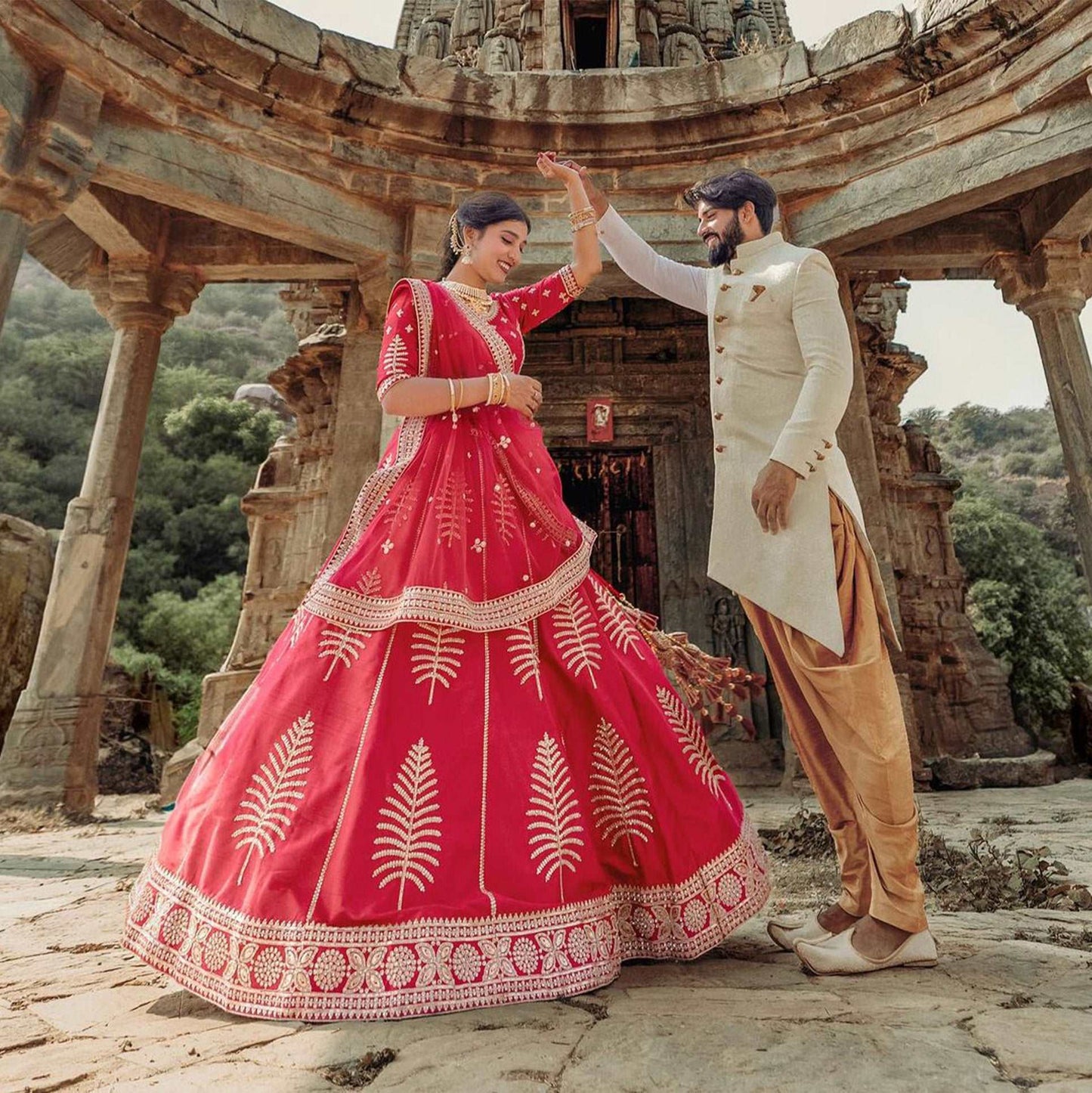 Dulhan in Red Lehenga Elegance: Celebrity-Inspired Royal Baggi Collection