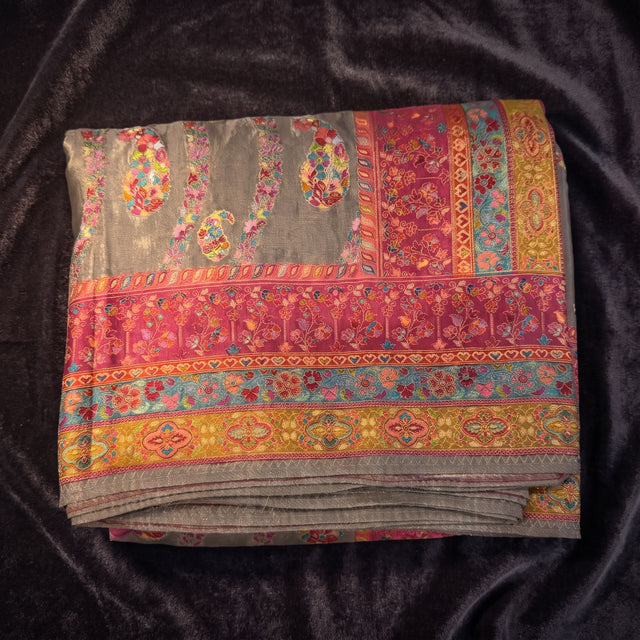 Grey position print saree in pure viscose, folded view