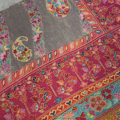 Grey position print saree in pure viscose, close-up of the print