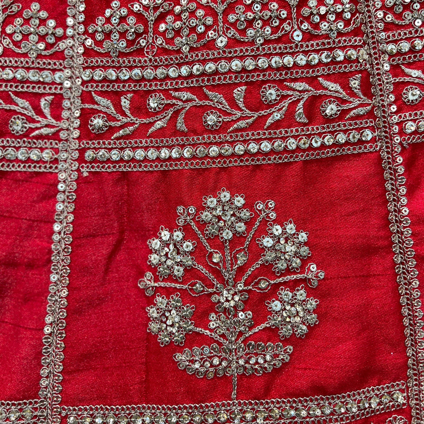 Dulhan in Red Lehenga : Double Dupatta Sabya Bridal Lehenga